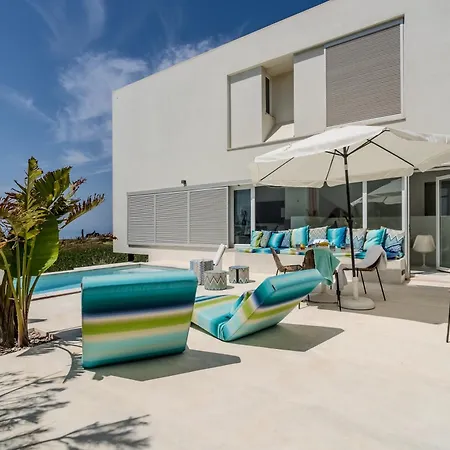 וילה The Wild Blue - Ocean View With Heated Pool *