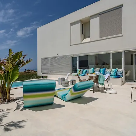 The Wild Blue - Ocean View With Heated Pool וילה *